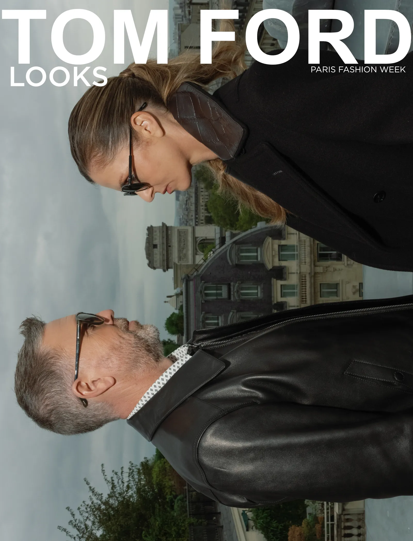 Deux personnes en tenues Tom Ford sur les toits de Paris, avec le lettrage Tom Ford Looks et Paris Fashion Week