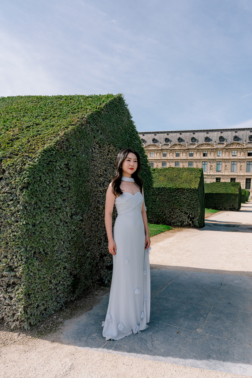 Elegant bridal portrait photographed in the Tuileries Garden in Paris