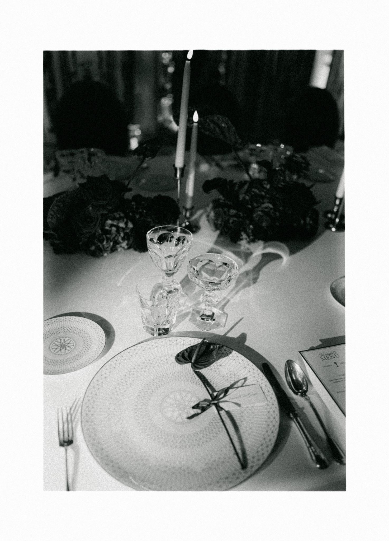 Black-and-white wedding table setting inside Shangri-La Paris