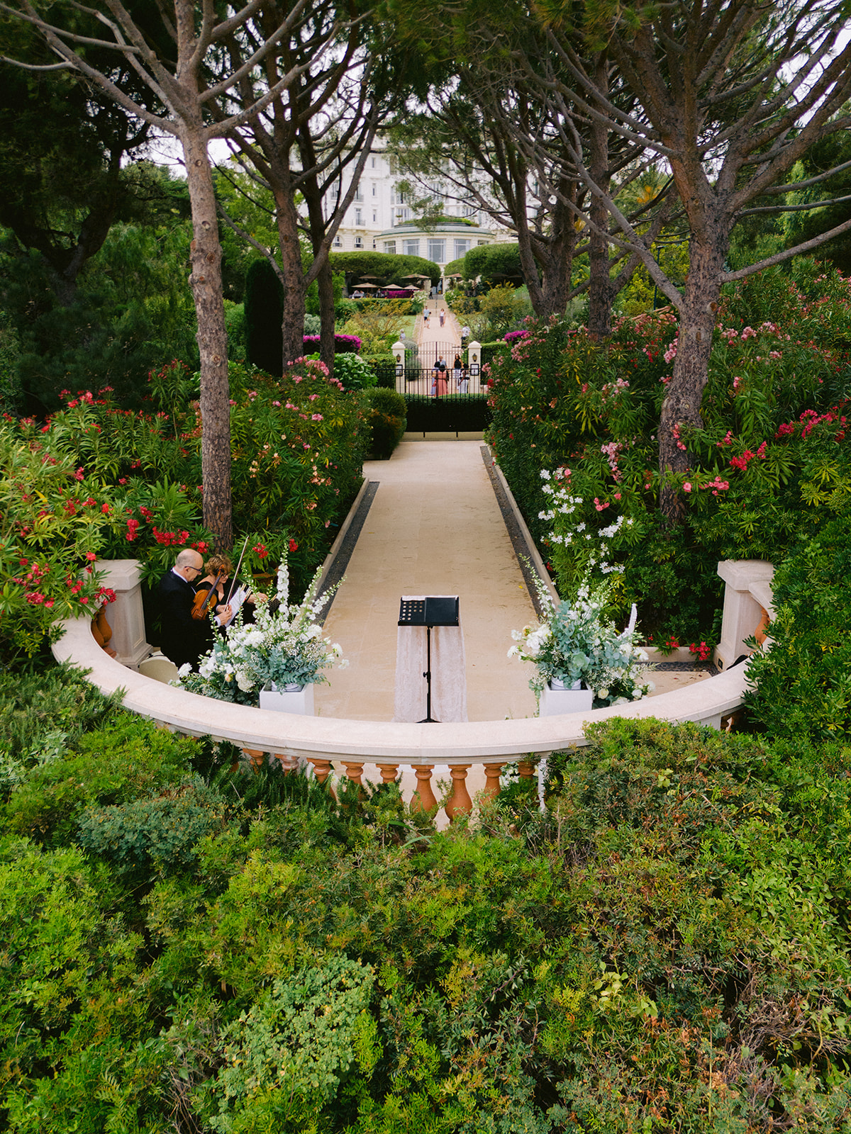 intiate xedding at Cap-Ferrat