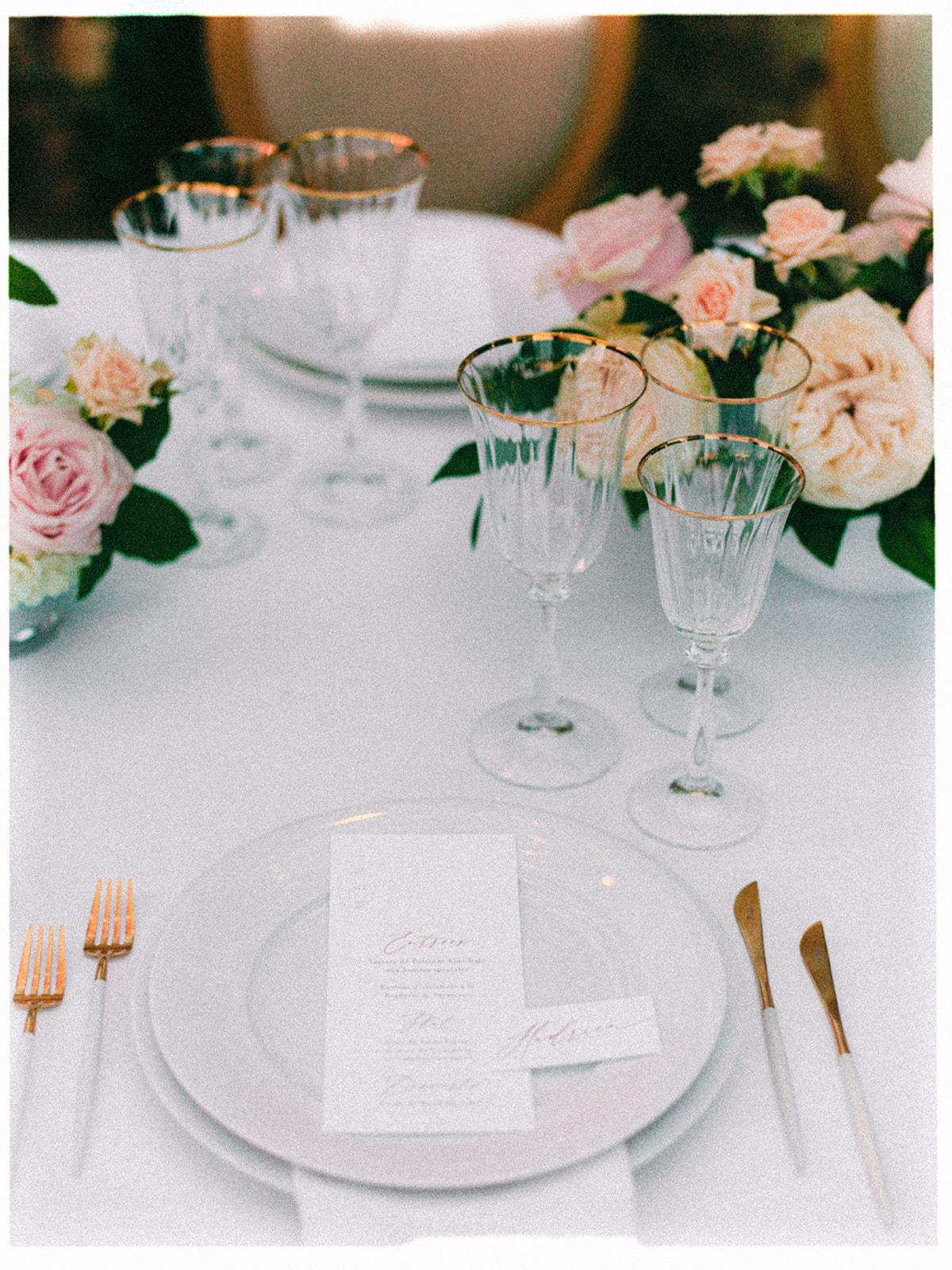 Refined pink and white place setting for a wedding at Grand-Hôtel du Cap-Ferrat