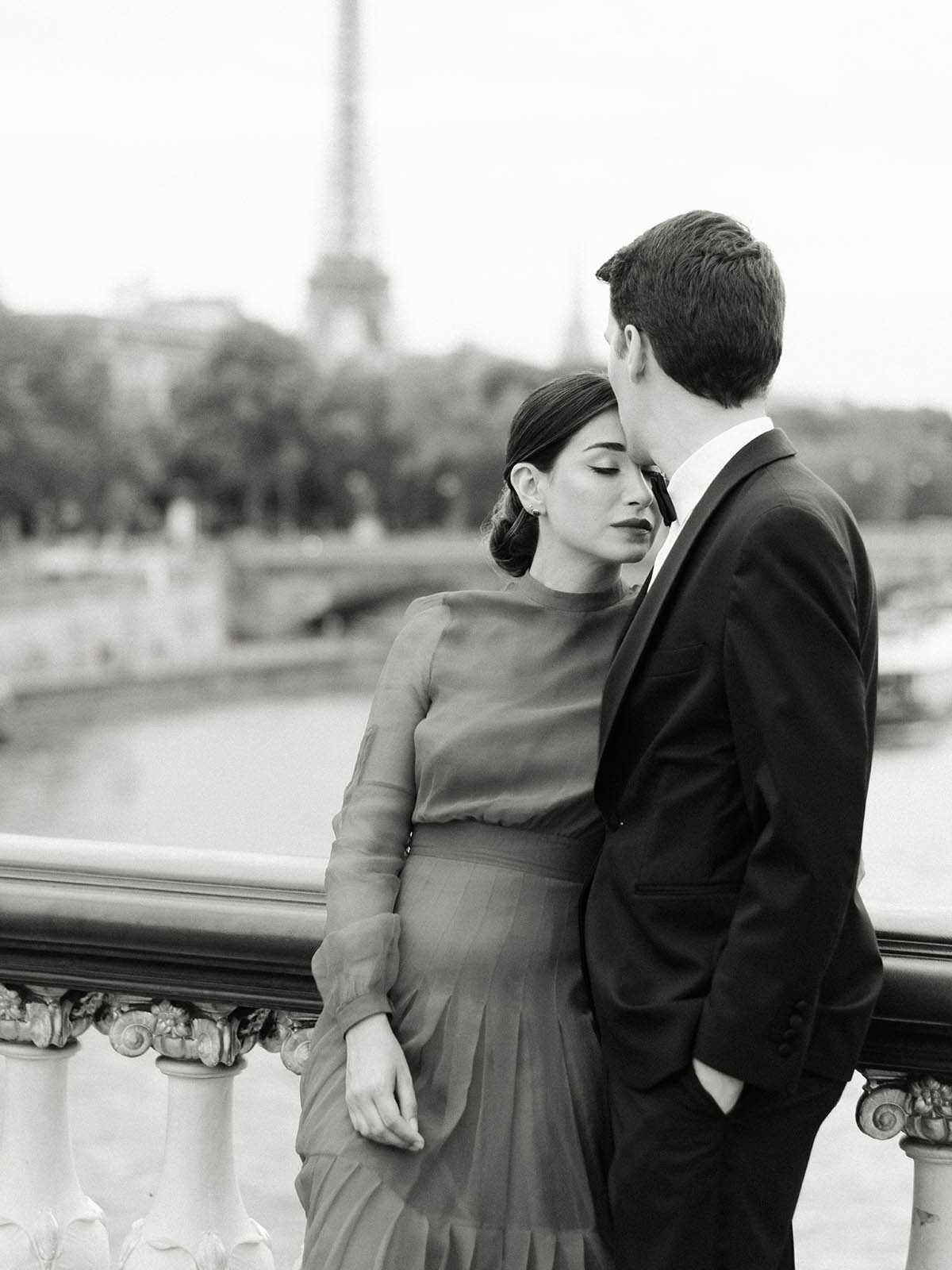 Une mariée sur le pont alexandre 3