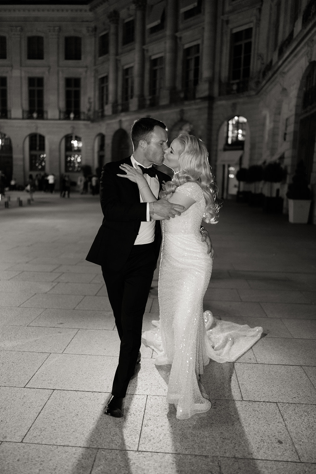 Détails éditoriaux de la suite de la mariée au Ritz Paris