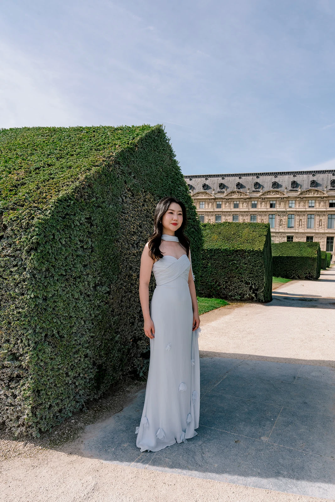 Elegant bridal portrait photographed in the Tuileries Garden in Paris