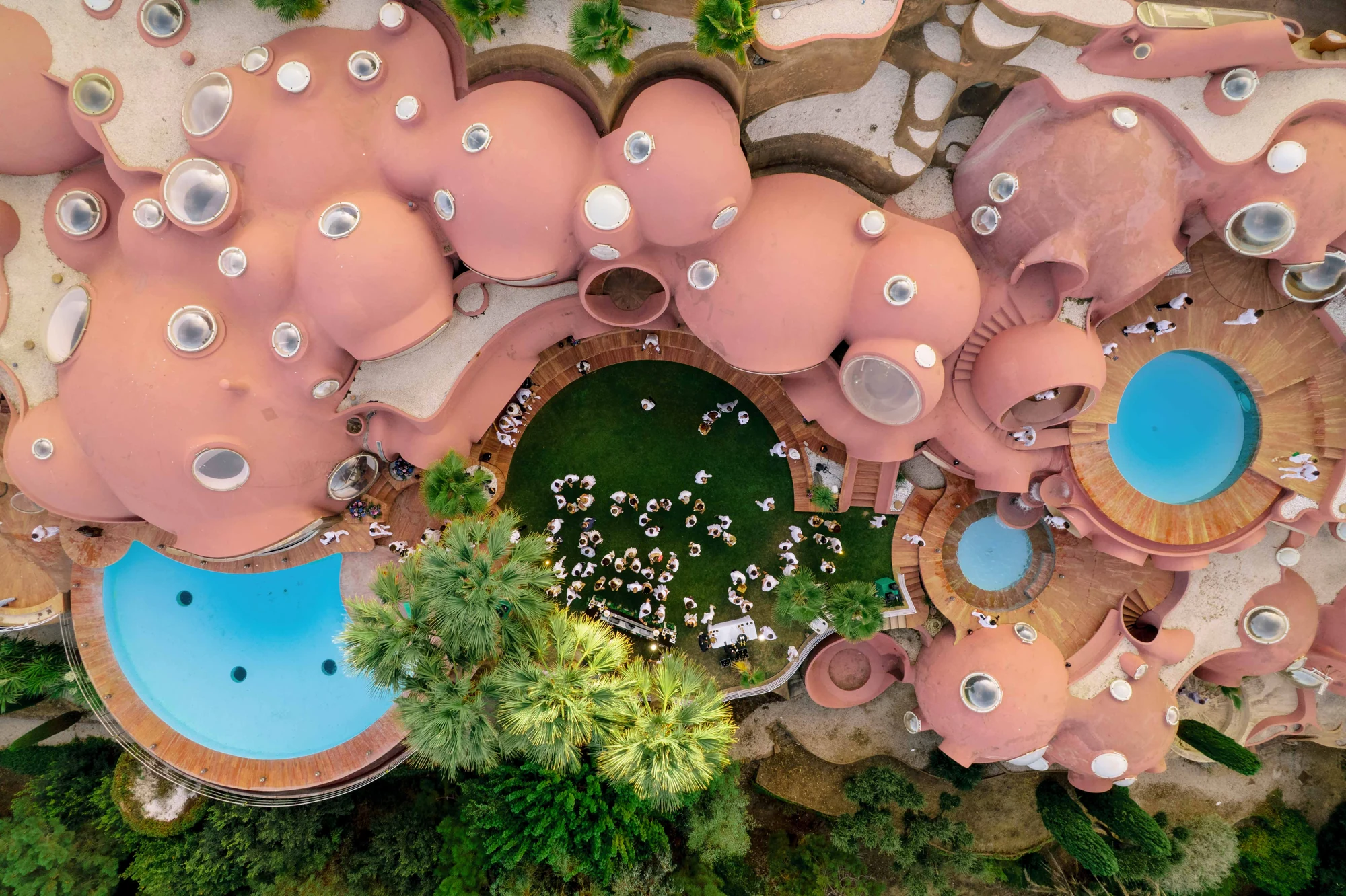 Palais Bulles overlooking the French Riviera in a guide to the best wedding venues in France