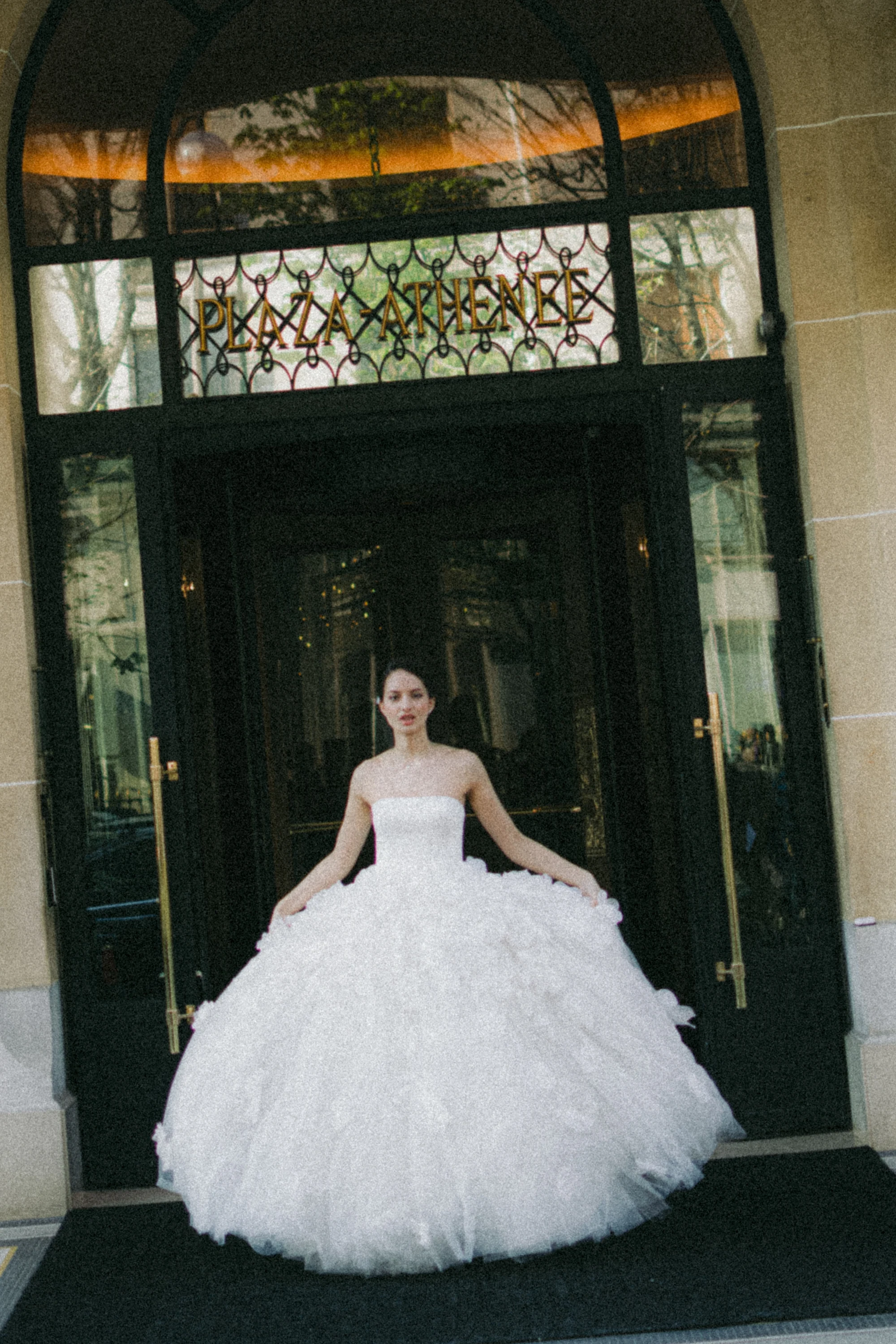 Inspiration mariage éditoriale à l’Hôtel Plaza Athénée Paris