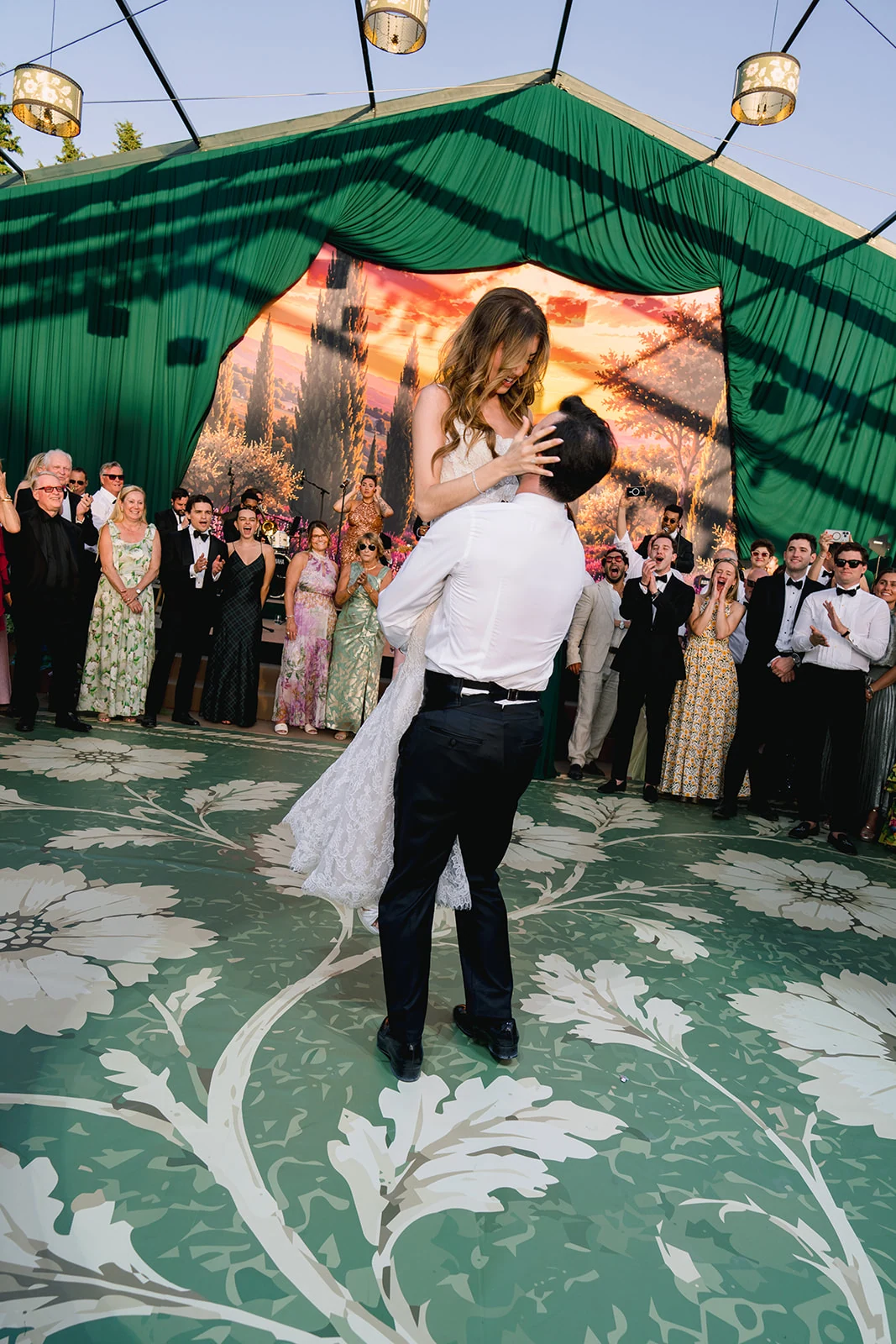 Première danse des mariés à la Villa Baulieu